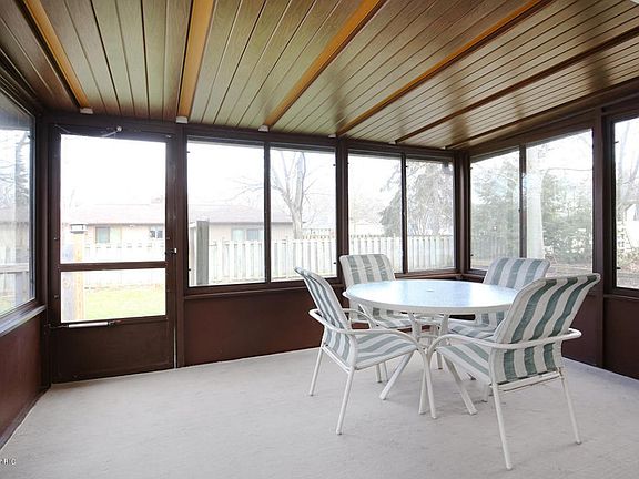 4th image of 131 Sorrento Dr
