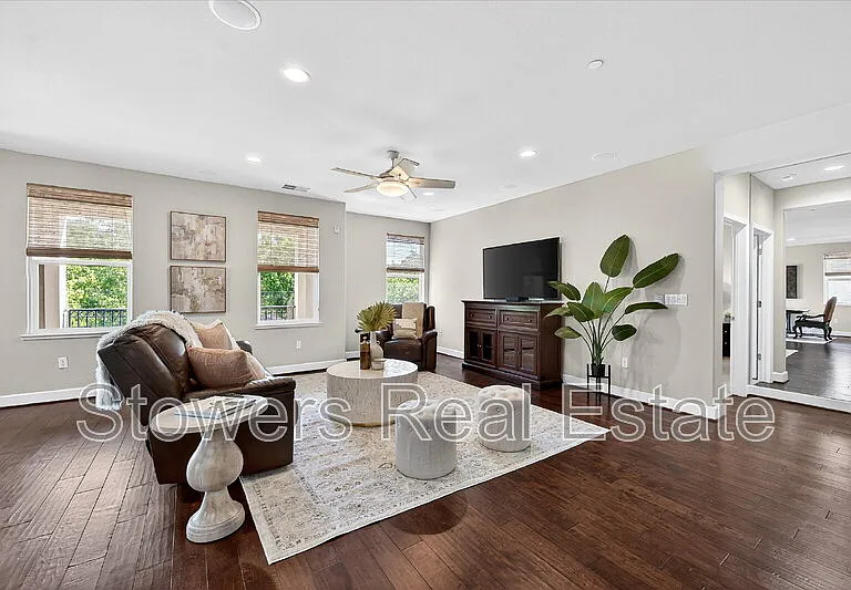 3273 Central Pkwy — Photo 8