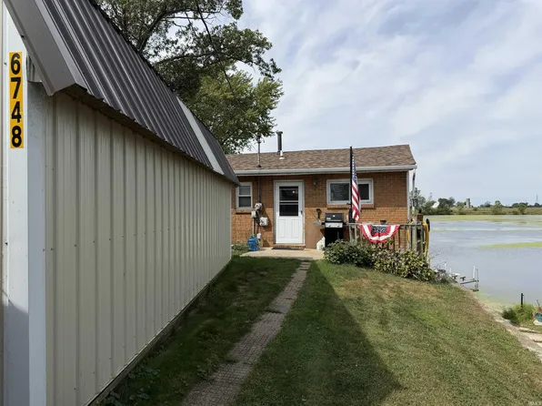 6748 N Apple Knob Dr, Monon, IN 47959