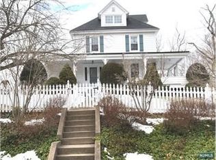 237 Tappan Rd, Norwood, NJ 07648