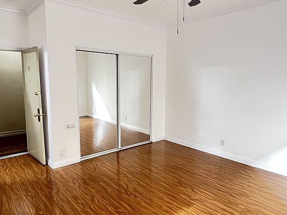 3rd image of 1414 N Hobart Blvd APT 4