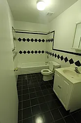 Rented by Robyn Lee, LREB