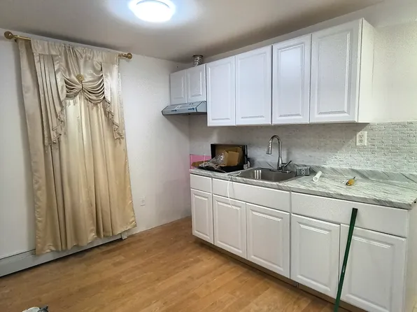 (undisclosed Address), Jamaica, NY 11433