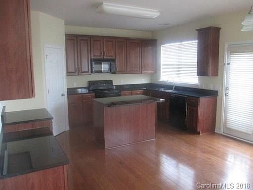 3rd image of 2428 Red Birch Dr