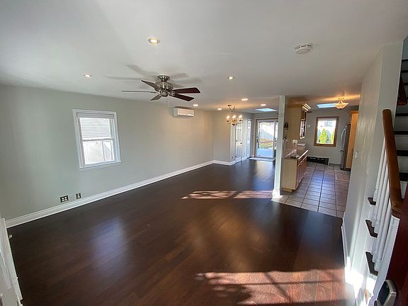4th image of 83 Hillman Dr