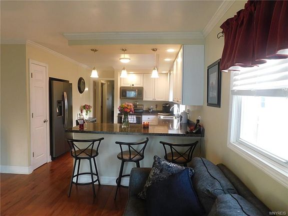 3rd image of 8218 Pershing Ave