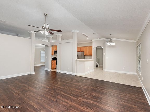 4th image of 54 RYARBOR Drive