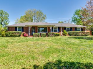 2922 Fernbrook Ln, Nashville, TN 37214