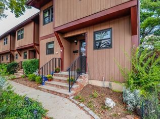 88 Bluebird Dr, Hillsborough, NJ 08844
