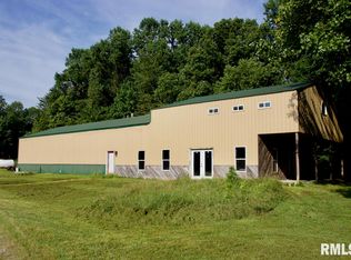 13975 Canaville Rd, Marion, IL 62959