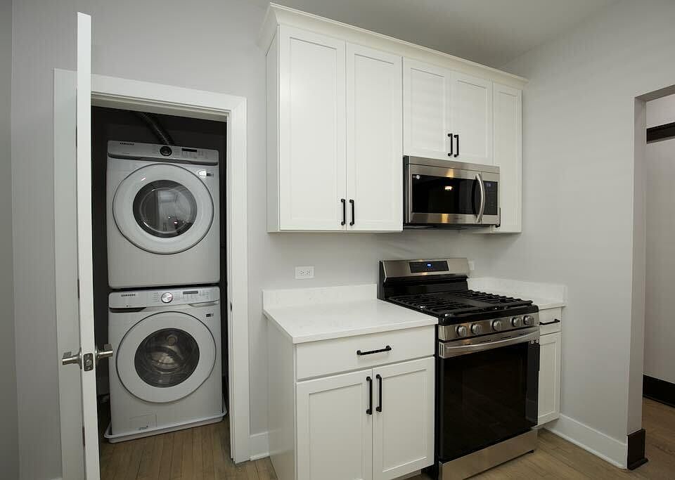 1st image of 1406 W Summerdale Ave #1A