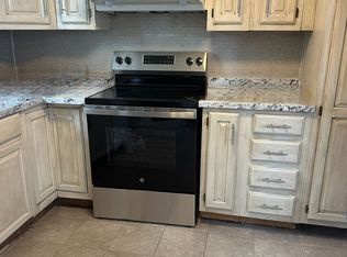 157 N Main St #2, Andover, MA 01810