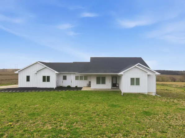 44963 Pioneer Trl, Carson, IA 51525