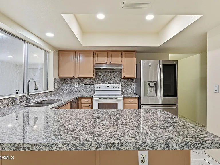 4731 W Paradise Ln — Photo 13
