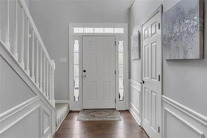 4 bed, 2.5 bath, 2848 sqft, $3,200 — Photo 3