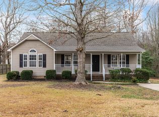 207 Southland Dr, Zebulon, NC 27597