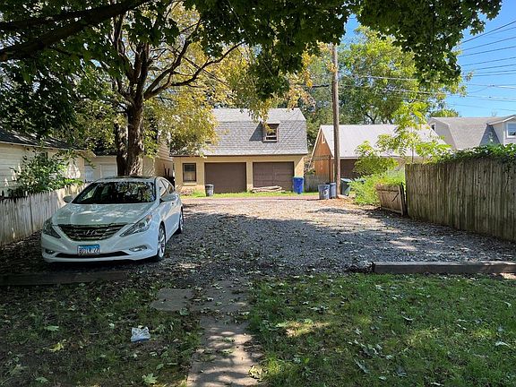 3rd image of 222 N 3rd St