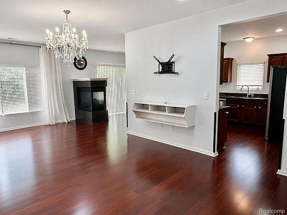 2nd image of 14466 Shadywood Dr