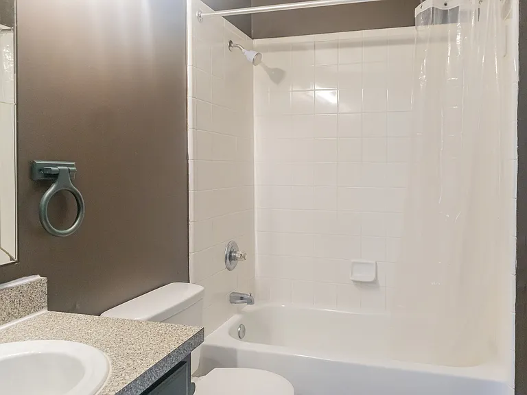 2034 Belhaven Dr — Photo 10