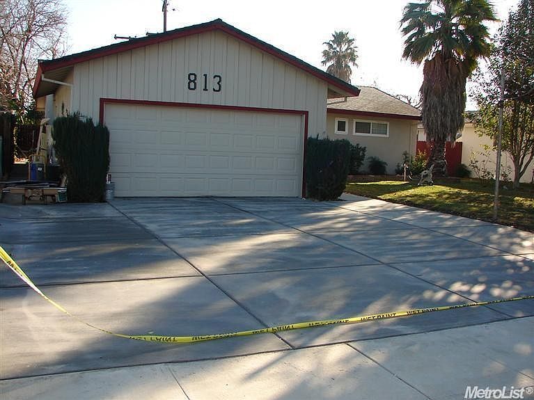 1st image of 813 Garnet St