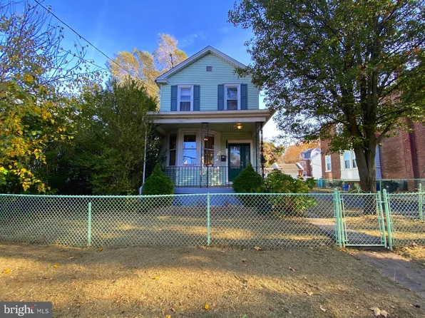 8127 Jeanes St, Philadelphia, PA 19111