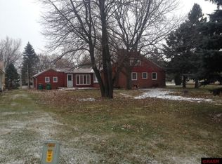 210 Prairie St E, Amboy, MN 56010