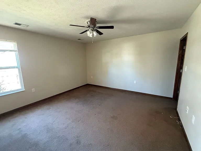 516 Grainfield St — Photo 5