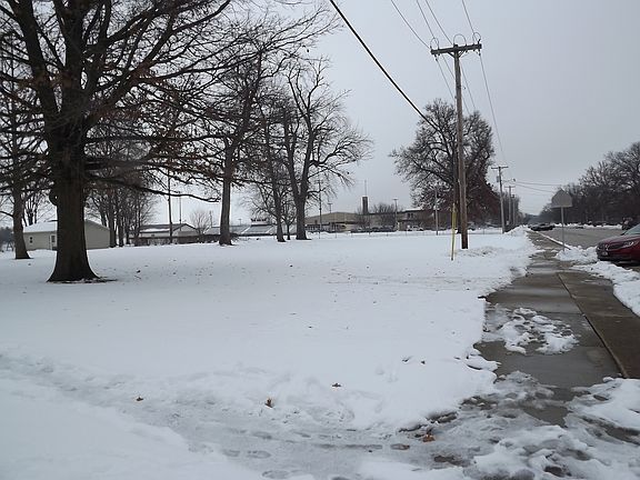 5th image of 309 E Lincoln Ave