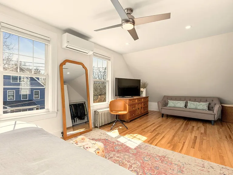 401 Hunter Ave — Photo 17