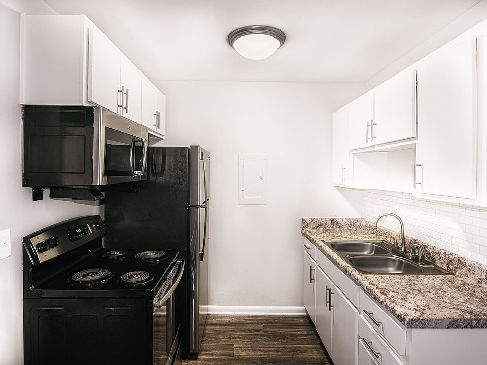 Condos at the Villager Apartments 2850 Middle Tennessee Blvd