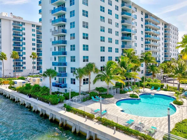 7501 E Treasure Dr #9EF, North Bay Village, FL 33141
