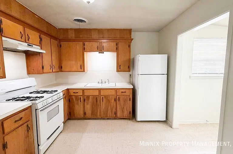 4610 52nd St #A — Photo 4