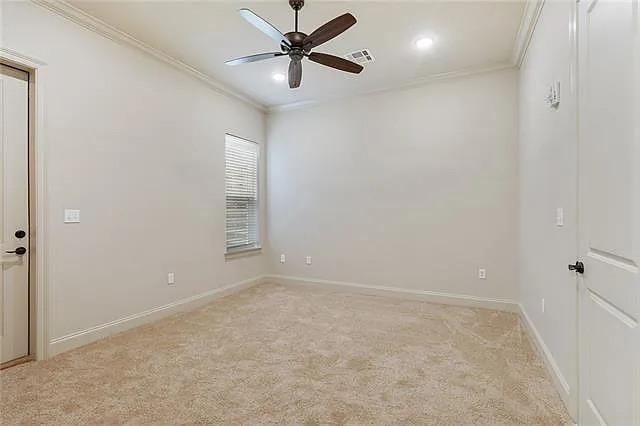 4416 Barnett St #C — Photo 8