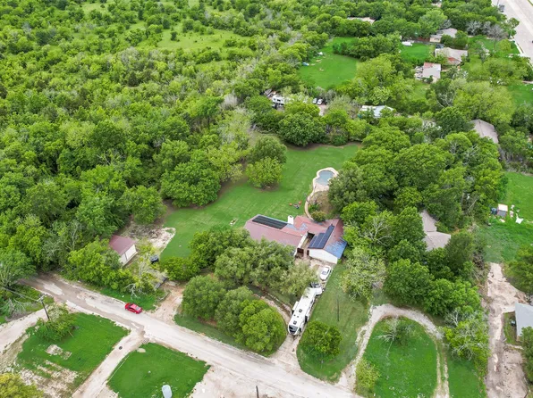 1809 N Trinity Rd, Denton, TX 76208