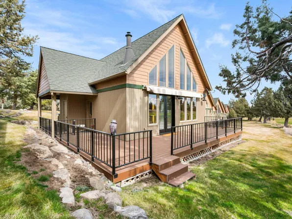 8998 Cliff Swallow Dr, Redmond, OR 97756