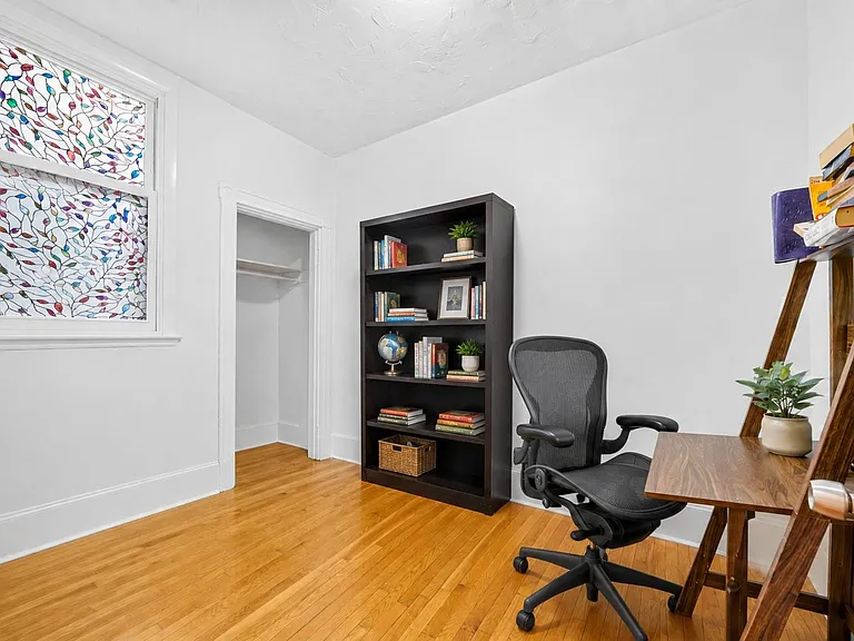 38-40 Catawba St #2 — Photo 4