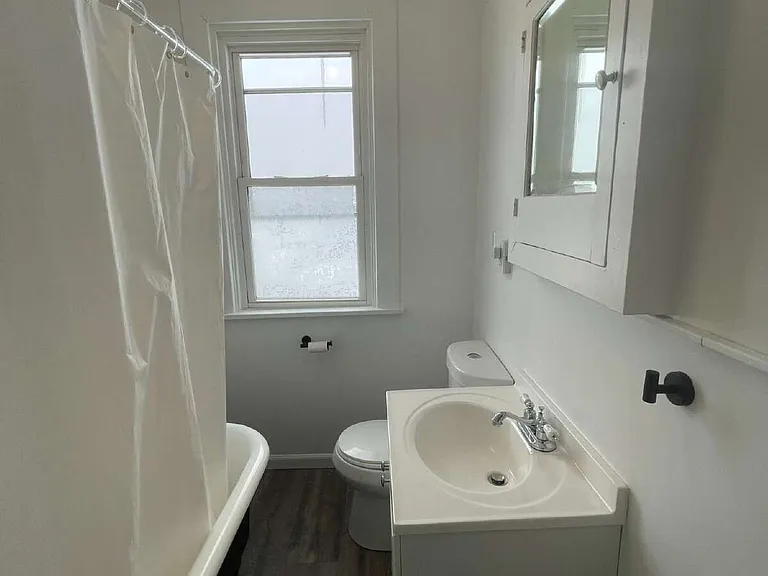 126-136 S Spring Ave #136 — Photo 35