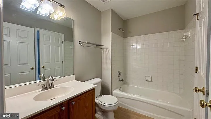 2571 Chase Wellesley Dr — Photo 23
