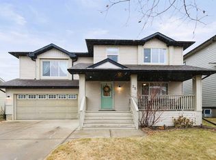25 E McKinnon St NW, Rocky View County, AB T0J 1X2