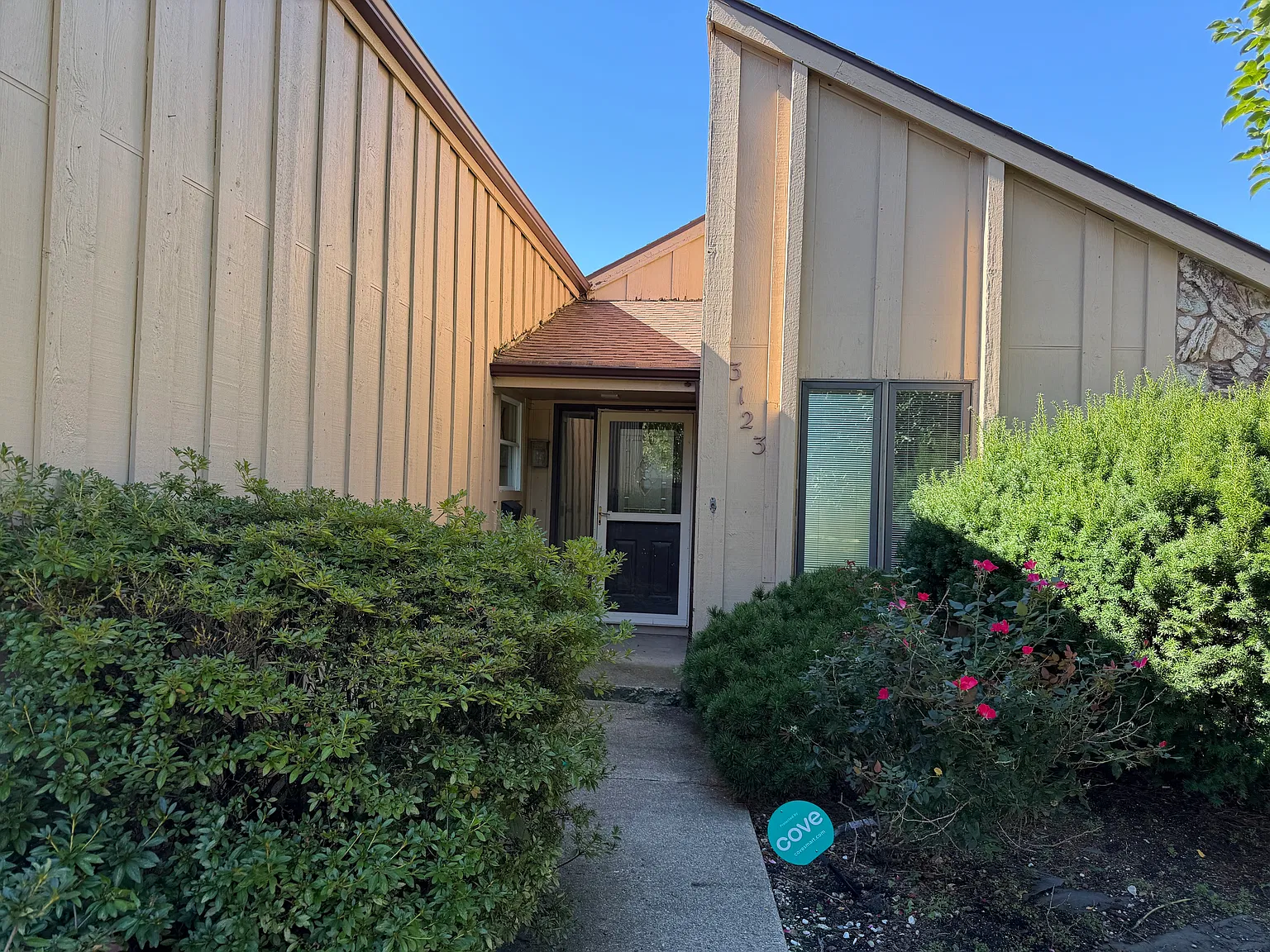3 bed, 1839 sqft, $1,600 — Photo 2