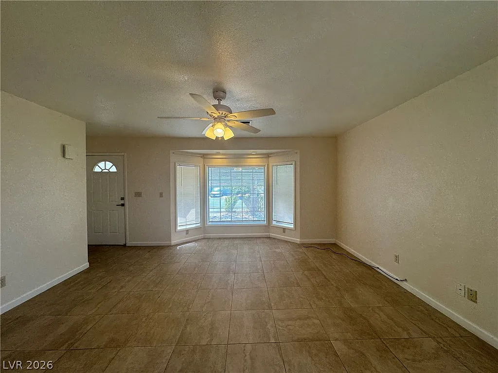 2 bed, 1912 sqft, $1,150 — Photo 2