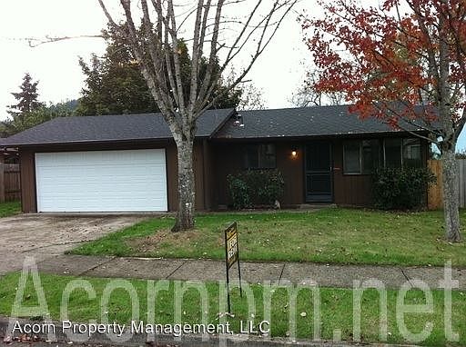 2nd image of 224 N 72nd St