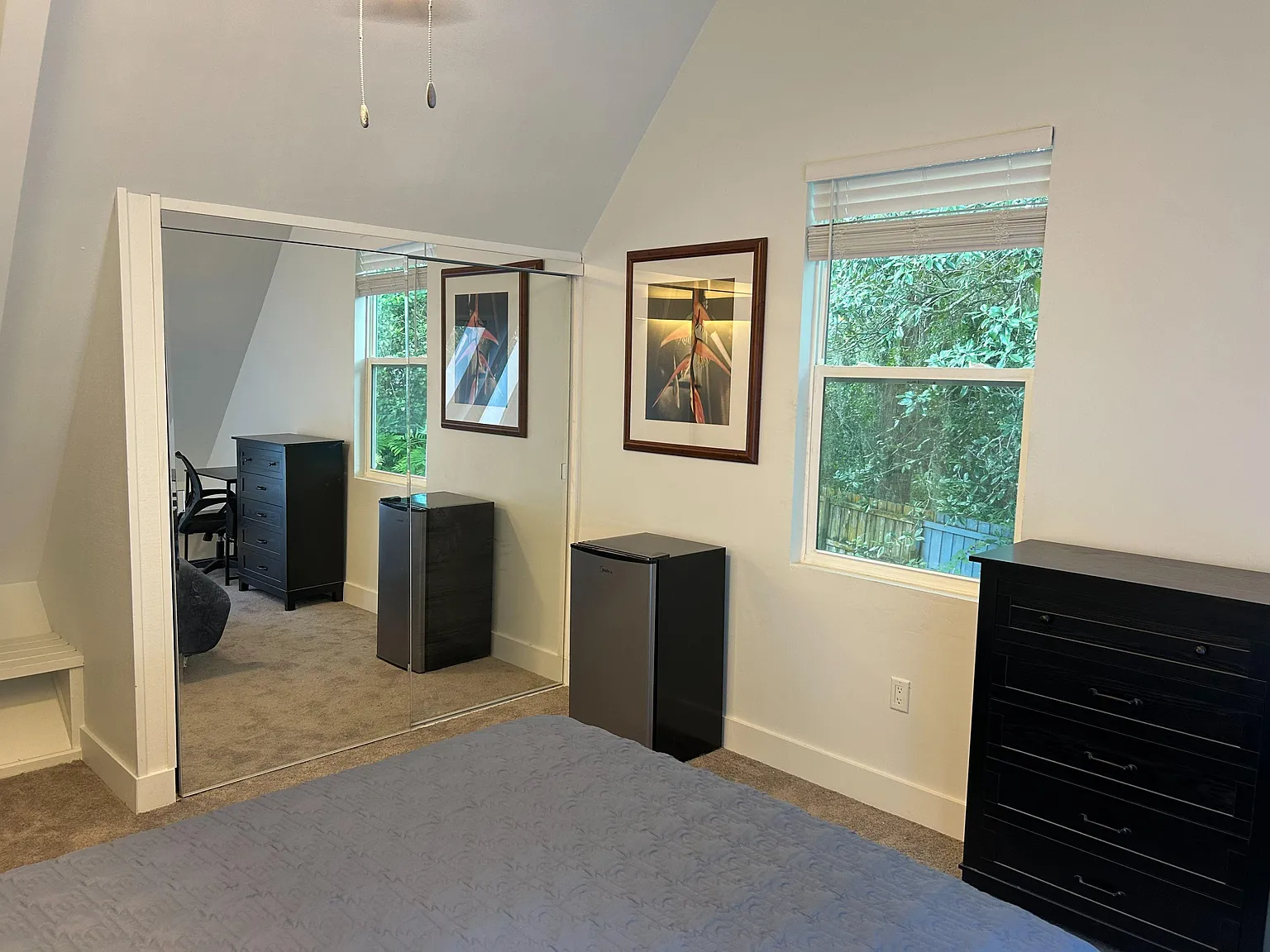 4 bed, 2.0 bath, 2000 sqft, $918 — Photo 1