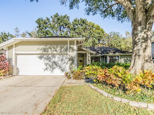 14631 Village Glen Cir, Tampa, FL 33618