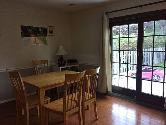 3rd image of 362 Milford Ct