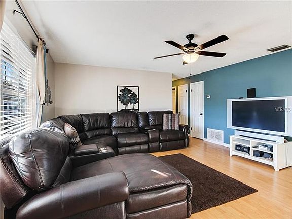 4th image of 420 N John St
