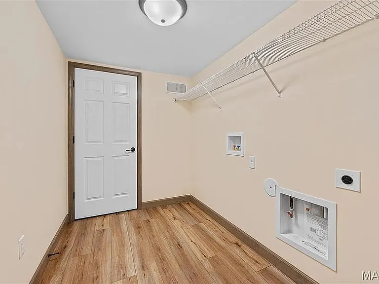 3605 Justine Dr — Photo 8