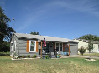 152 SE Tarrant Ave, Burleson, TX 76028