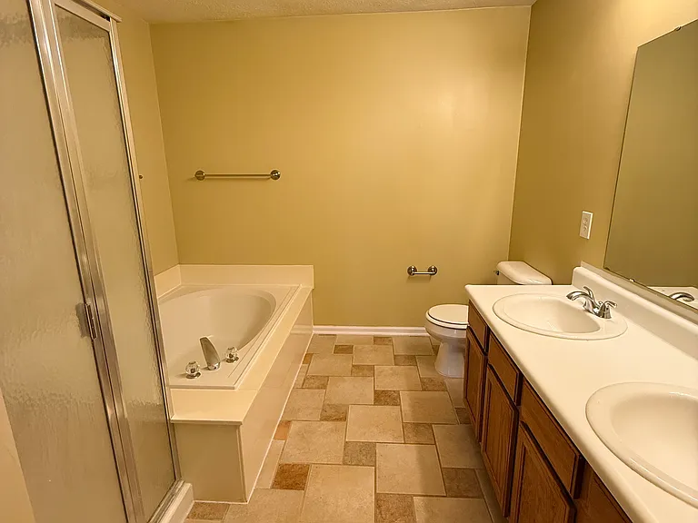 1686 Salina Dr — Photo 10