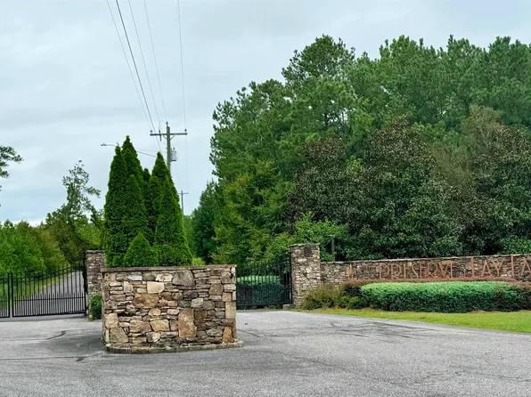 201 Shore Side Ln #201, Sylacauga, AL 35151